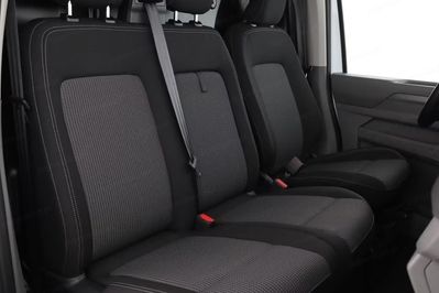 Volkswagen Transporter L2H1 AT8