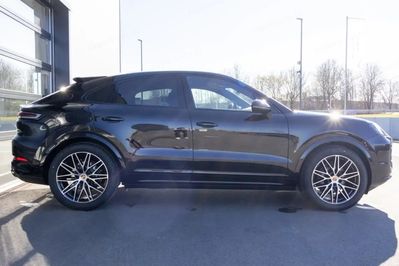 Porsche Cayenne Coupe E-Hybrid Black Edition