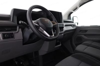 Volkswagen Transporter L2H1 8AT