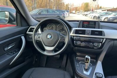 BMW Seria 3 Gran Turismo 320i Advantage aut