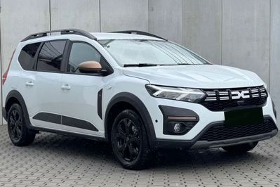 Dacia Jogger Extreme 7-miejsc 1.6 Full Hybrid