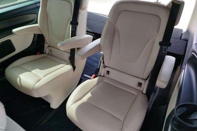 Mercedes V Klasa 300 d 4-Matic 9G-Tronic (długi)