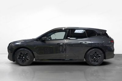 BMW iX xDrive45 100.6kWh