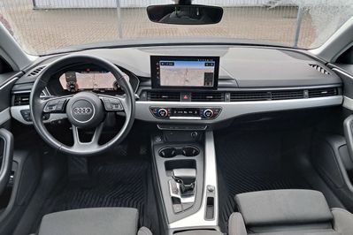 Audi A4 35 TFSI mHEV S tronic