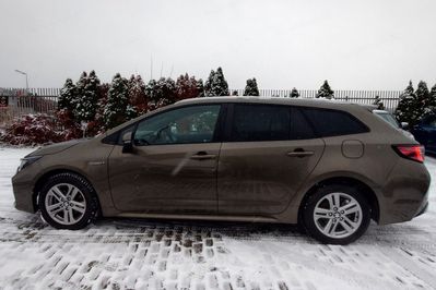 Suzuki Swace 1.8 Hybrid Premium Plus CVT