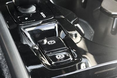 Volvo XC40 B3 Plus Dark aut