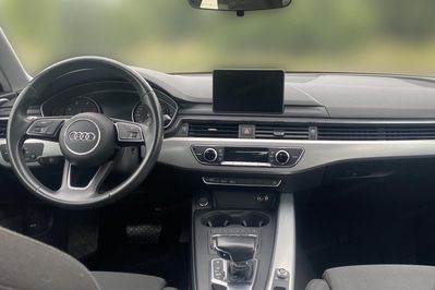 Audi A4 30 TDI mHEV S tronic