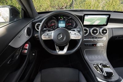 Mercedes Klasa C 300 9G-TRONIC