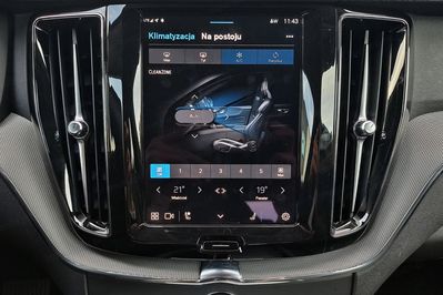 Volvo XC60 B5 B AWD Plus Dark aut