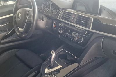 BMW Seria 3 Gran Turismo 320i xDrive Sport Line