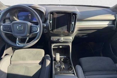 Volvo XC40 B3 Plus Dark