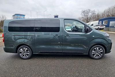 Peugeot Traveller Long L2H1 Business VIP EAT8
