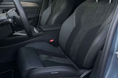 Peugeot 308 GT e-DCS6 1.2 mHEV