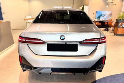 BMW Seria 5 530e xDrive M Sport