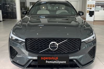 Volvo XC60 B5 B AWD Plus Dark