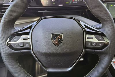 Peugeot 308 GT EAT8 1.5 BlueHDi