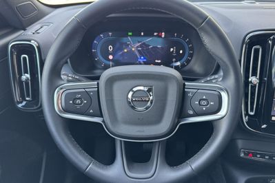 Volvo XC40 B3 Plus Dark