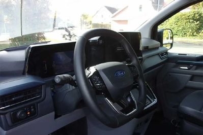 Ford Tourneo Custom 320 L1H1 Active A8 AWD