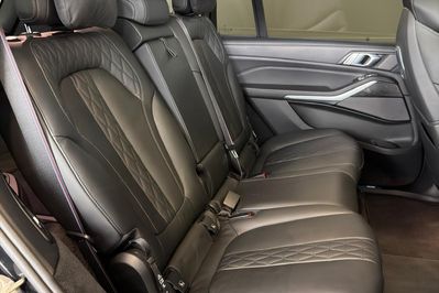 BMW X7 M60i xDrive mHEV sport-aut