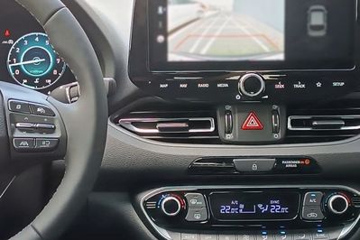 Hyundai i30 1.6 T-GDI Smart DCT