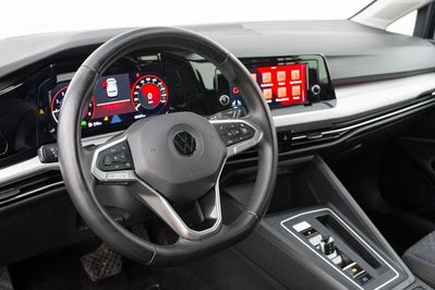 Volkswagen Golf 1.5 Etsi Evo Life Dsg