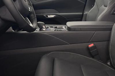 Lexus RX 450h+ Omotenashi 2.5 Hybrid Plug-in