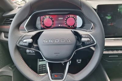 Skoda Octavia RS 2.0 TSI DSG