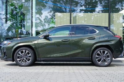 Lexus UX 300h F Sport AWD