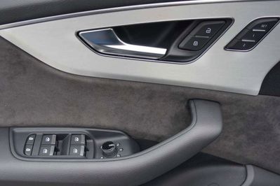 Audi Q7 55 TFSI e quattro S Line