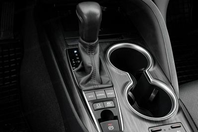 Toyota Camry 2.5 Hybrid Executive CVT