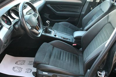 Volkswagen Passat 1.5 TSI EVO Elegance