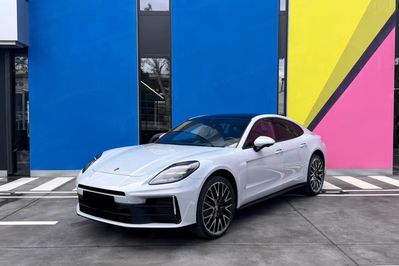 Porsche Panamera 4