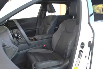 Lexus RX 450h+ Omotenashi 2.5 Hybrid Plug-in