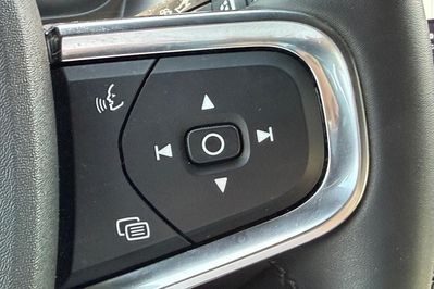Volvo XC40 B3 Plus Dark aut
