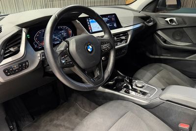 BMW Seria 1 118i Advantage
