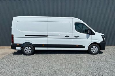 Renault Master L3H2 Extra AT9