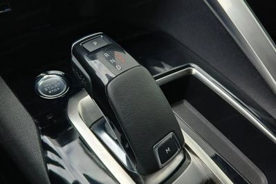 Peugeot 5008 1.6 Puretech Allure S&S EAT8