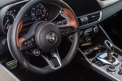 Alfa Romeo Giulia 2.0 Turbo Intensa Q4