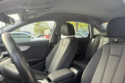 Audi A4 35 TFSI Advanced