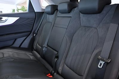 Hongqi HS5 2.0T AWD