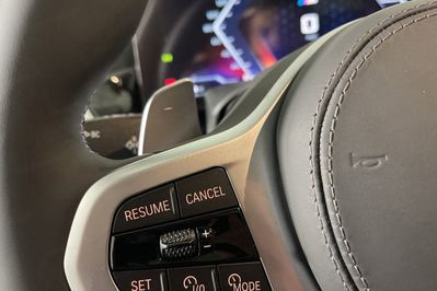 BMW X5 M60i