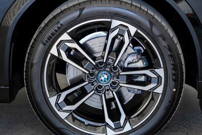 BMW iX2 eDrive20 M Sport