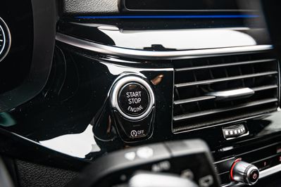 BMW Seria 5 520d xDrive Sport Line