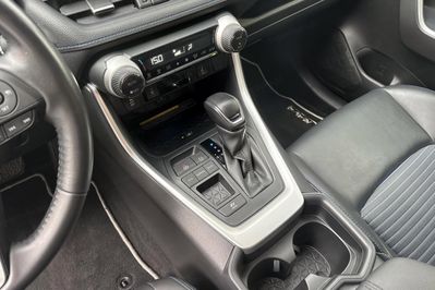 Toyota RAV4 Selection 2.5 Hybrid