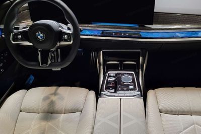 BMW Seria 7 740d xDrive M Sport