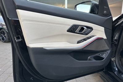 BMW Seria 3 Touring 330e xDrive M Sport