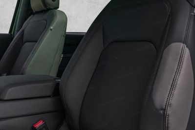 Land Rover Defender 110 D250 X-Dynamic HSE
