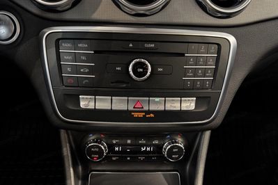 Mercedes GLA 200