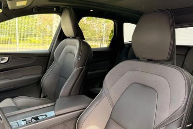 Volvo XC60 B5 B AWD Plus Black Edition aut