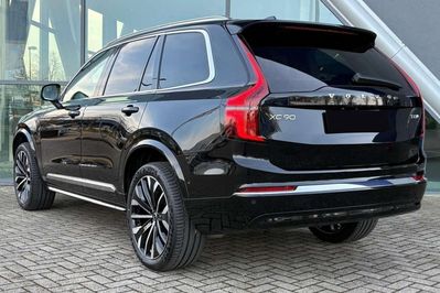 Volvo XC90 T8 AWD Plug-In Hybrid Ultra Bright